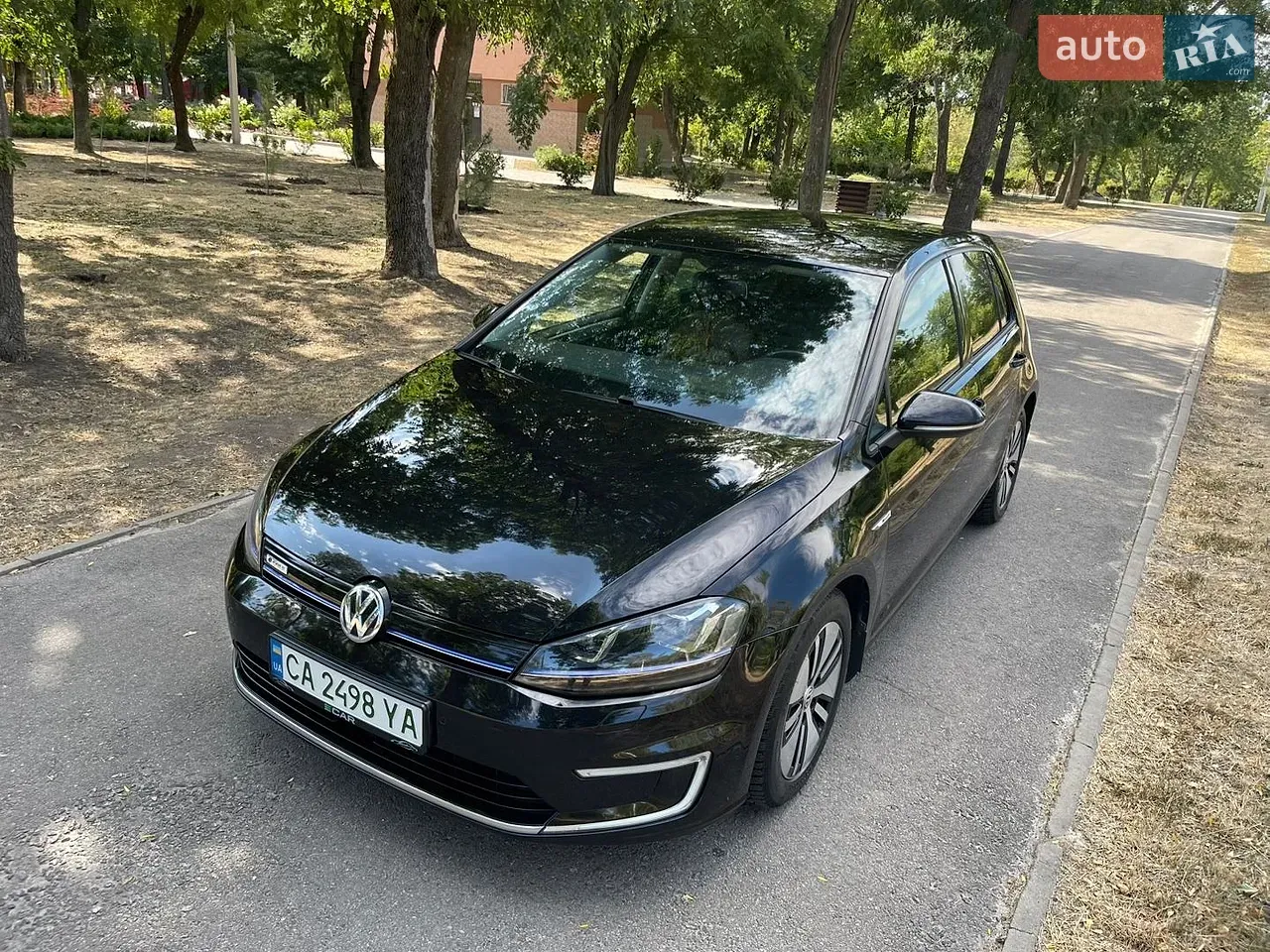 Volkswagen E-Golf 2016 photo 2
