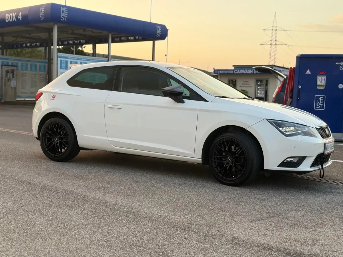Seat Leon 2013 photo 2