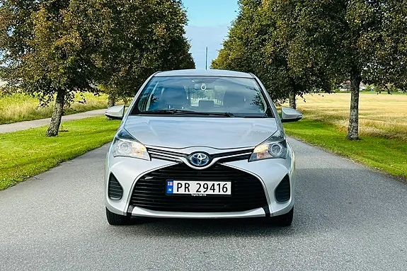 Toyota Yaris 2015 photo 5