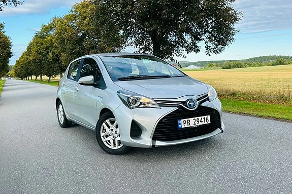 Toyota Yaris 2015 photo 3