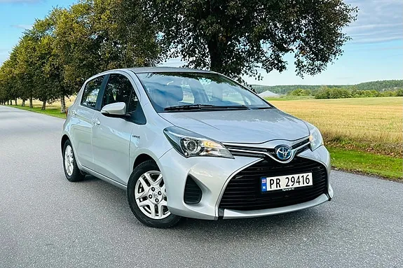 Toyota Yaris 2015 photo 4
