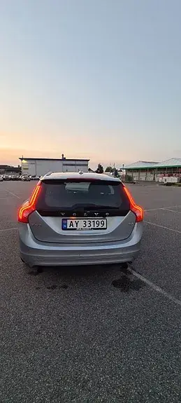 Volvo V60 2017 photo 5