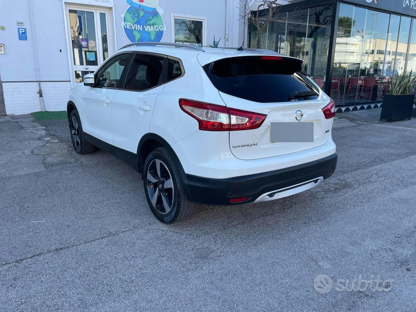 Nissan Qashqai 2015 photo 2