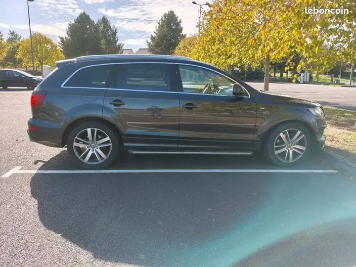 Audi Q7 2012 photo 3