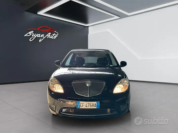 Lancia Ypsilon 2010 photo 2