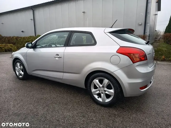 Kia Ceed 2013 photo 5