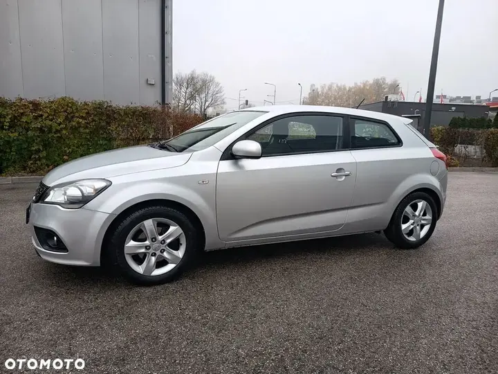 Kia Ceed 2013 photo 3