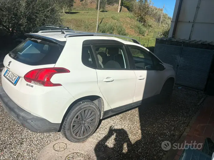 Peugeot 2008 2015 photo 3