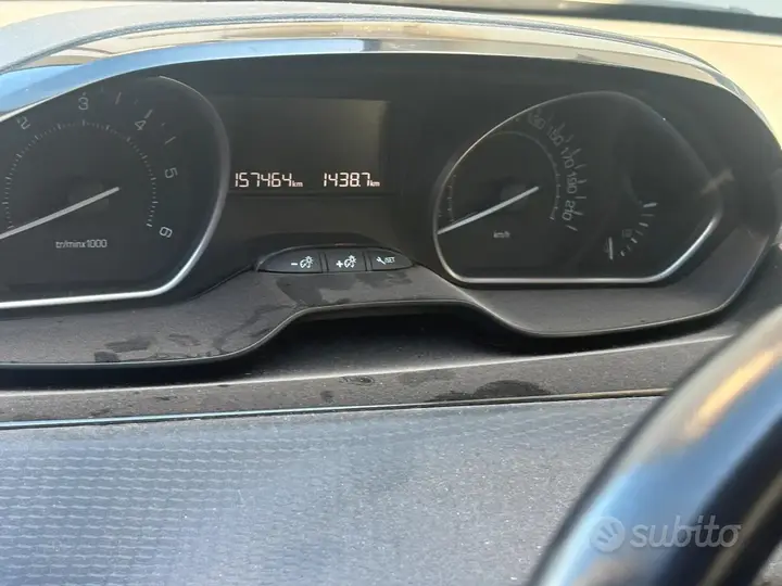 Peugeot 2008 2015 photo 5
