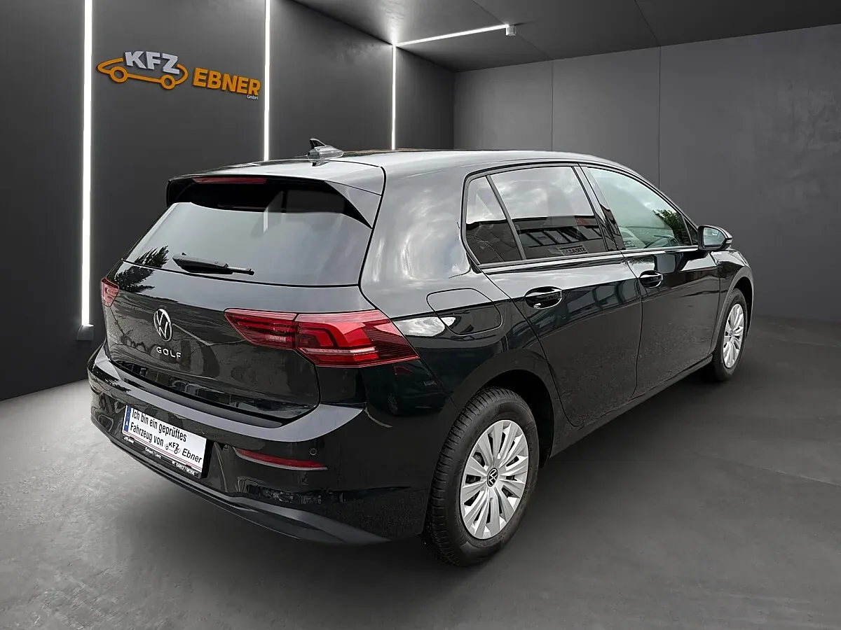 Volkswagen Golf 2025 photo 3