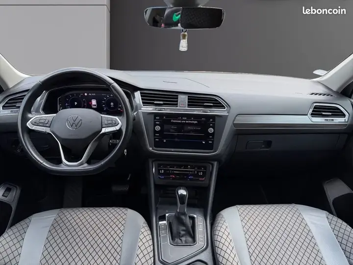 Volkswagen Tiguan Allspace 2022 photo 2