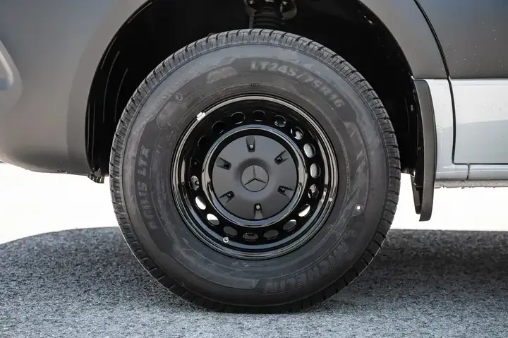 Mercedes-Benz Sprinter 2026 photo 3