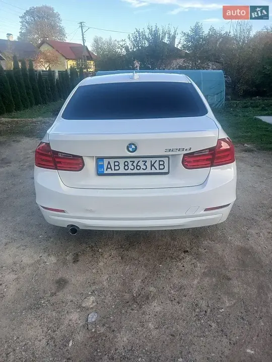 BMW 3 Series 2014 photo 2