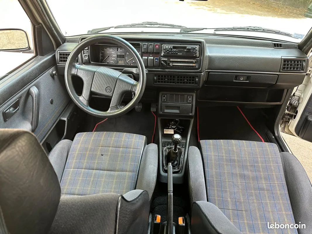 Volkswagen Golf 1990 photo 3