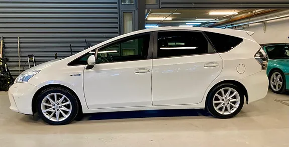 Toyota Prius 2012 photo 2