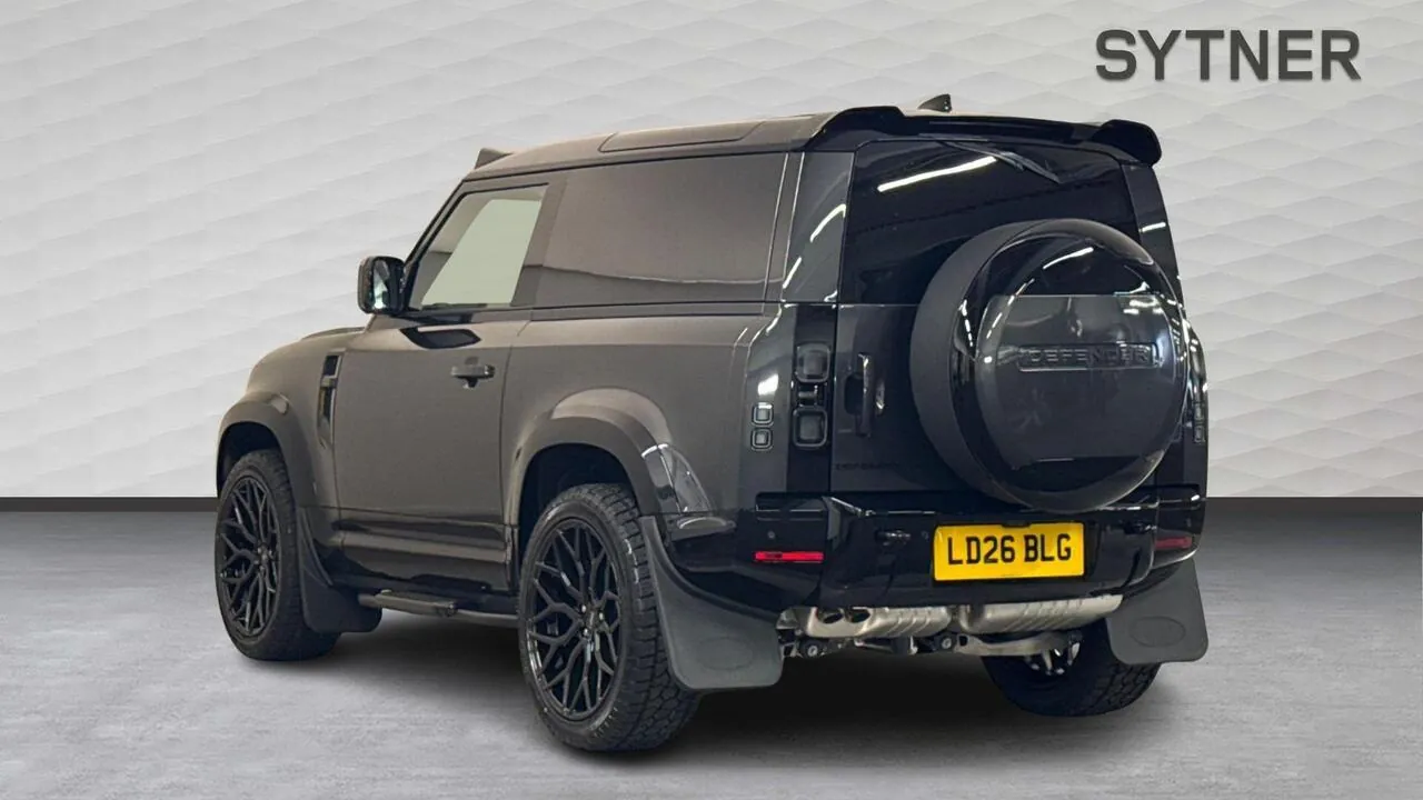Land Rover Defender 2026 photo 2