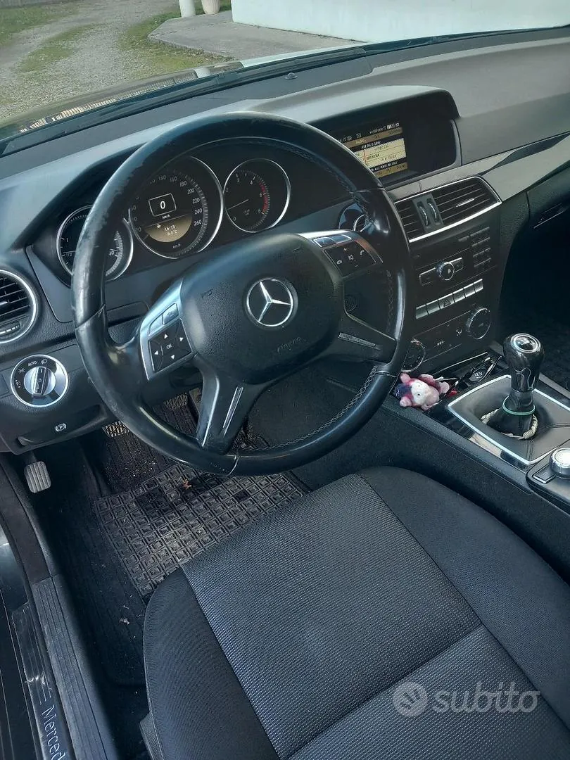 Mercedes-Benz C 2011 photo 3