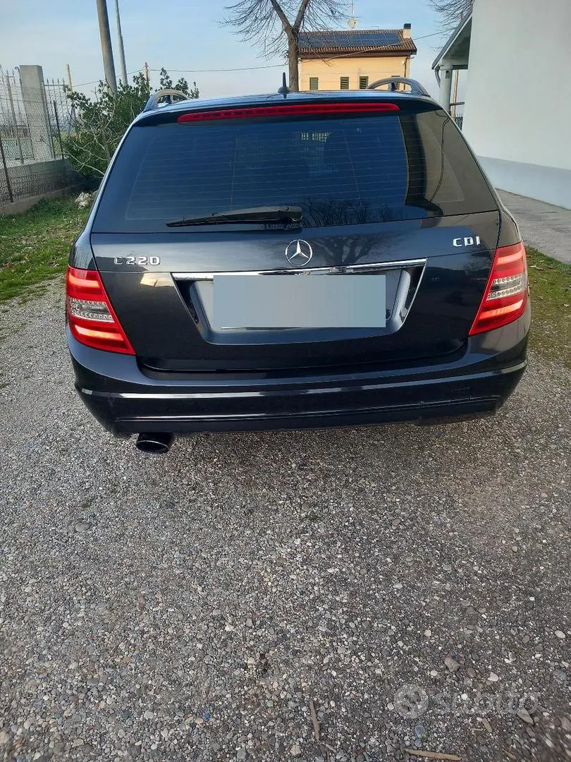 Mercedes-Benz C 2011 photo 2