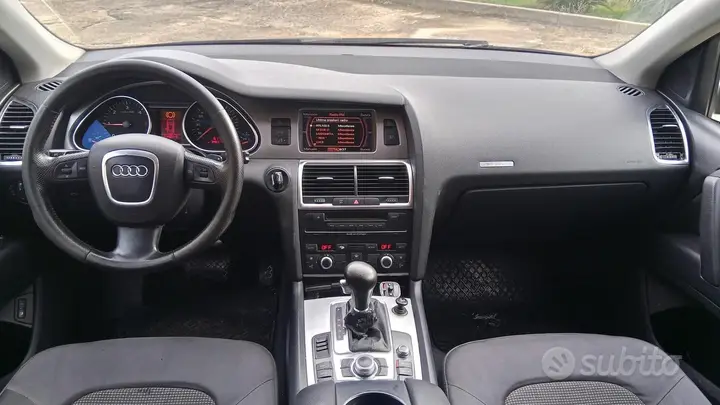 Audi Q7 2007 photo 5