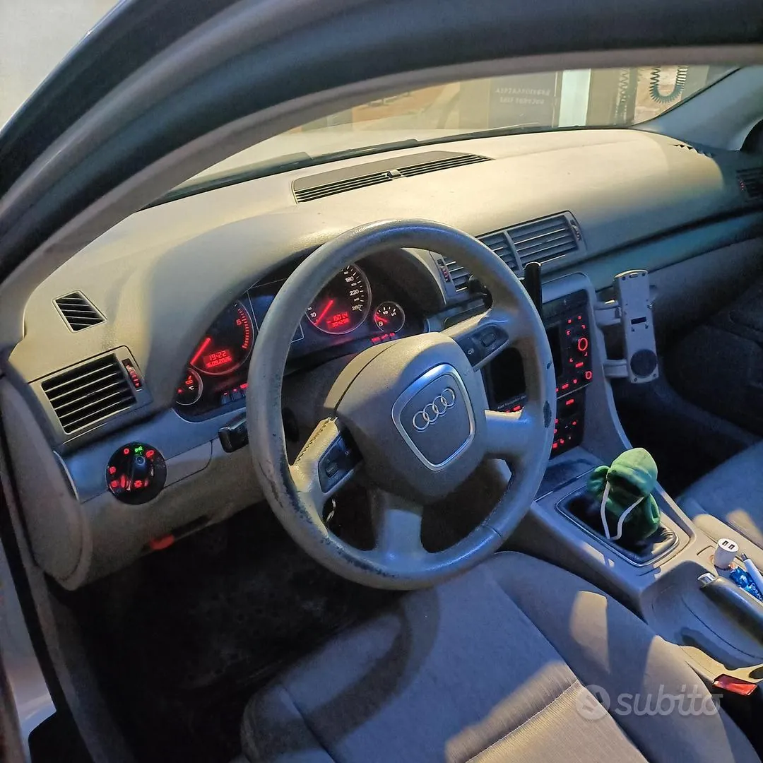 Audi A4 2005 photo 3