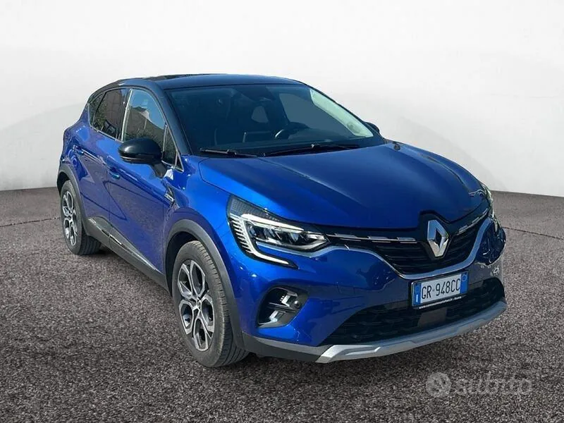 Renault Captur 2023 photo 2