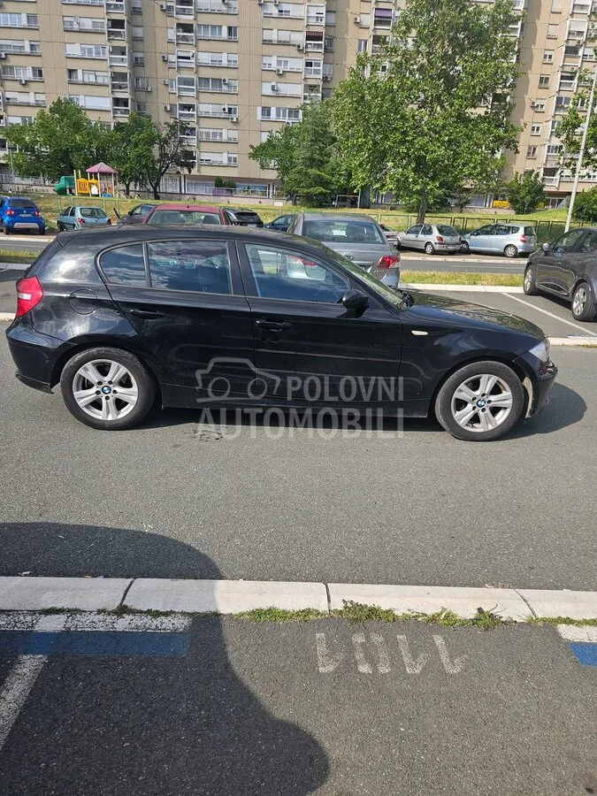 BMW 118 2009 photo 2