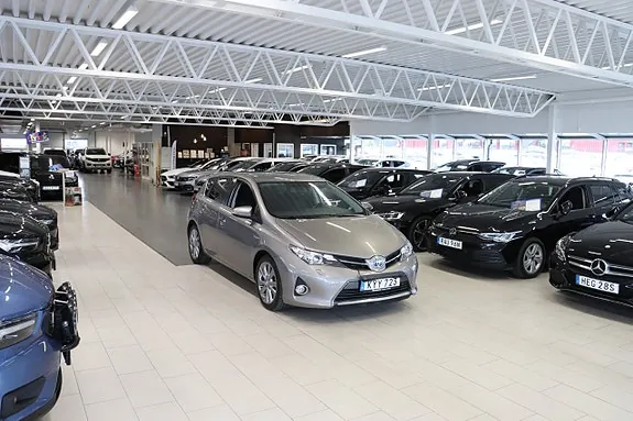 Toyota Auris 2014 photo 3