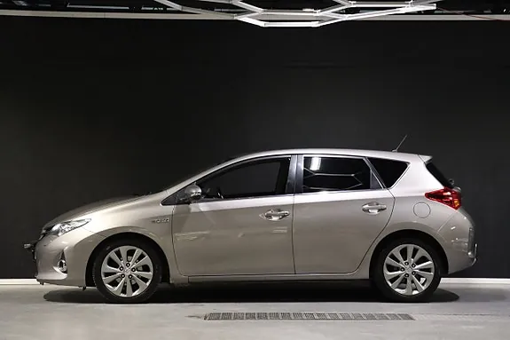 Toyota Auris 2014 photo 5