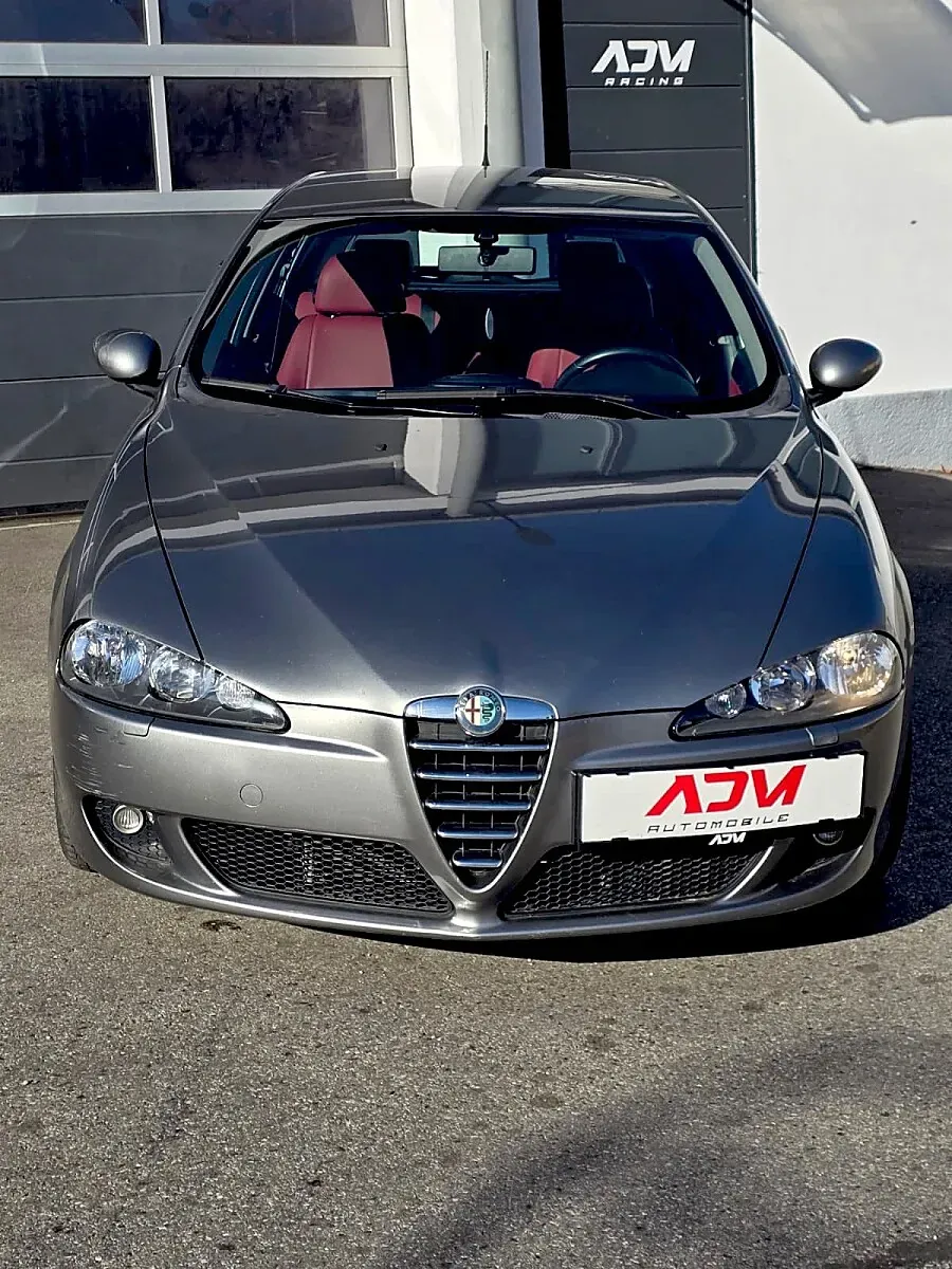 Alfa Romeo 147 2006 photo 2