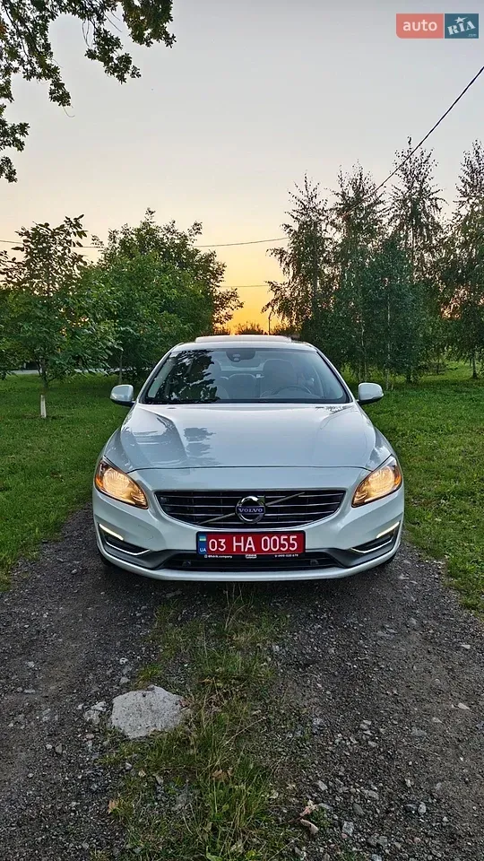 Volvo S60 2017 photo 2