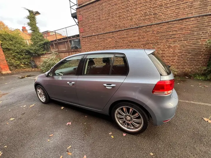 Volkswagen Golf 2011 photo 3