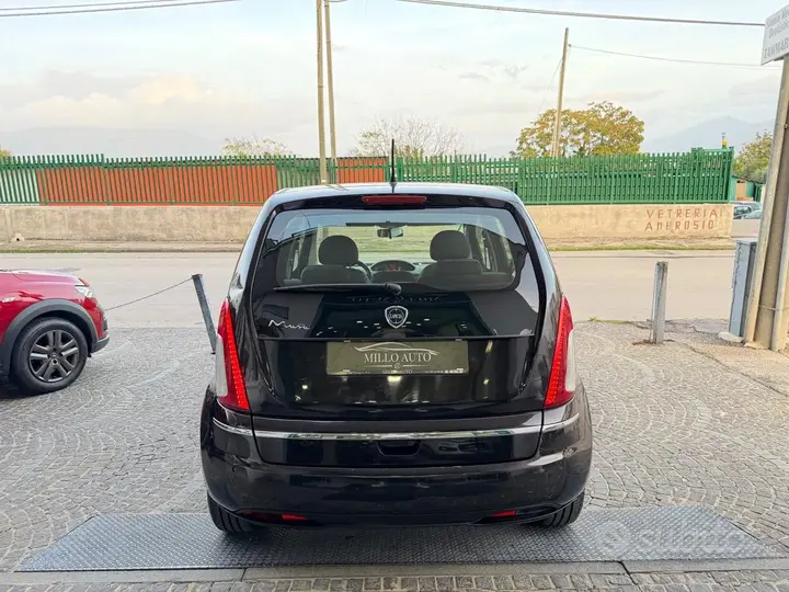 Lancia Musa 2011 photo 5
