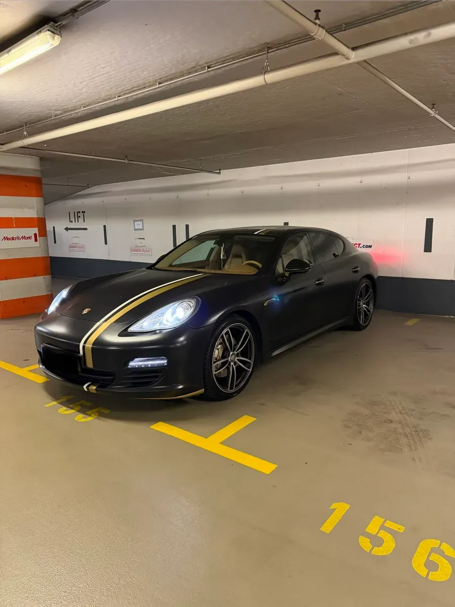 Porsche Panamera 2012 photo 3