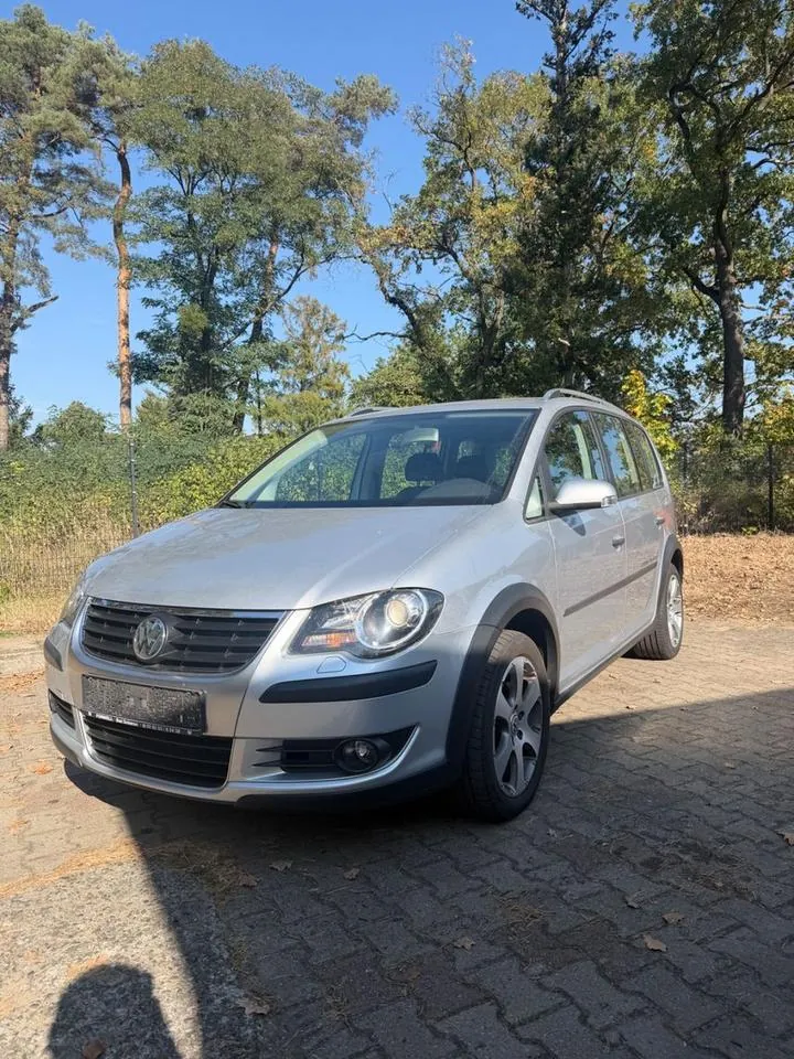 Volkswagen Touran Cross