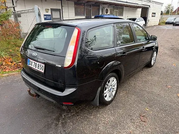 Ford Focus 2010 photo 5