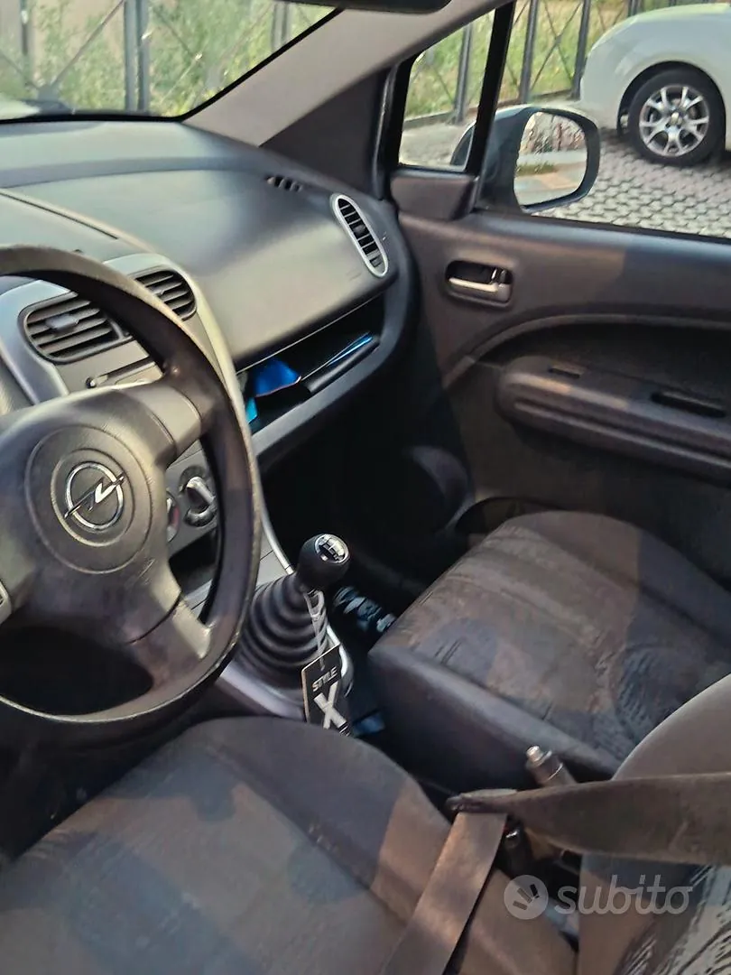 Opel Agila