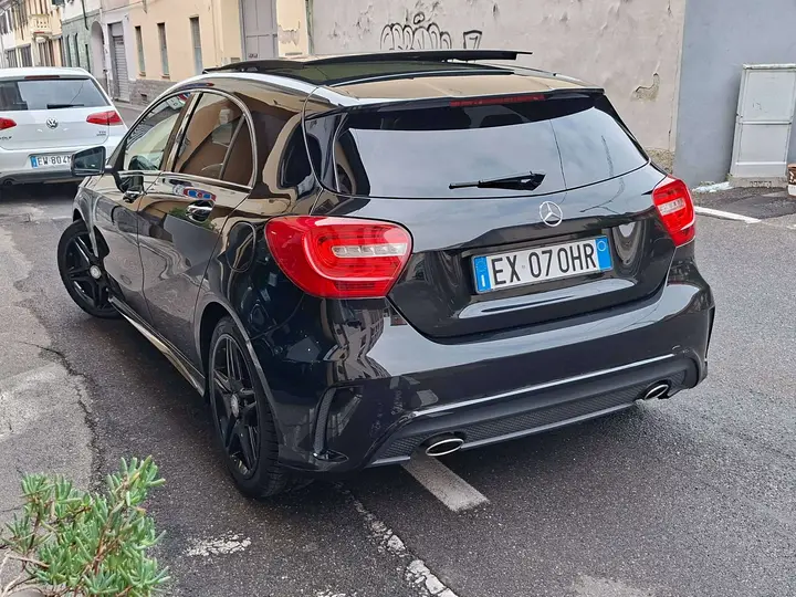 Mercedes-Benz A 160 2014 photo 2