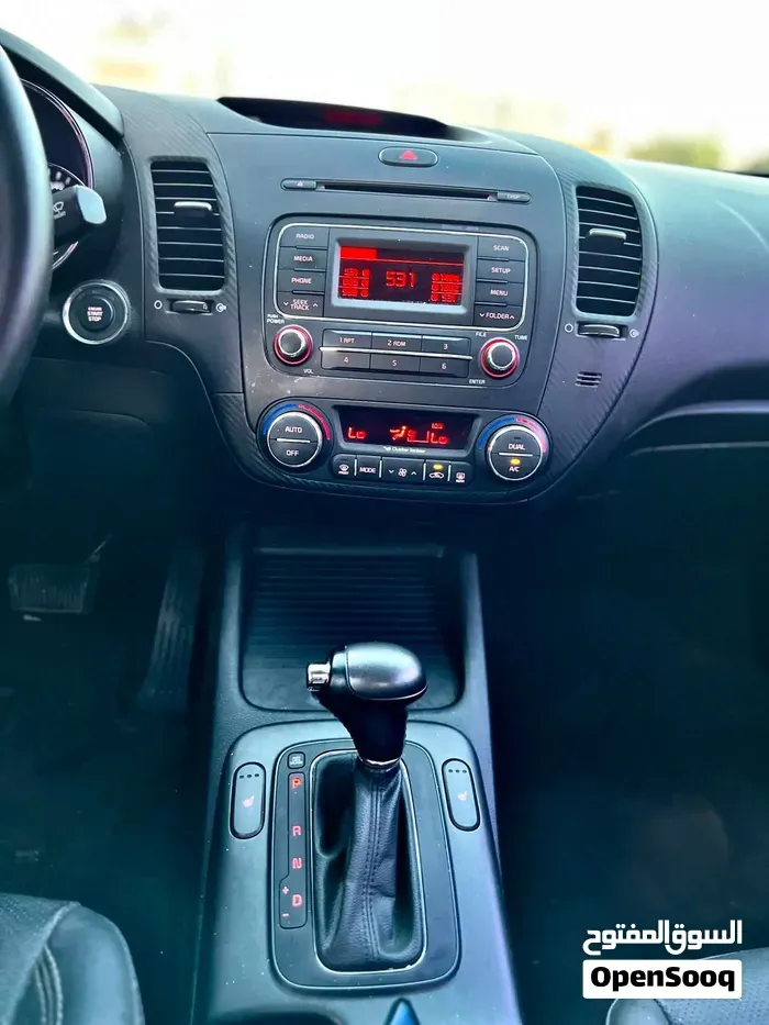 Kia K3 2014 photo 4