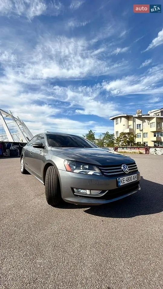 Volkswagen Passat 2013 photo 2