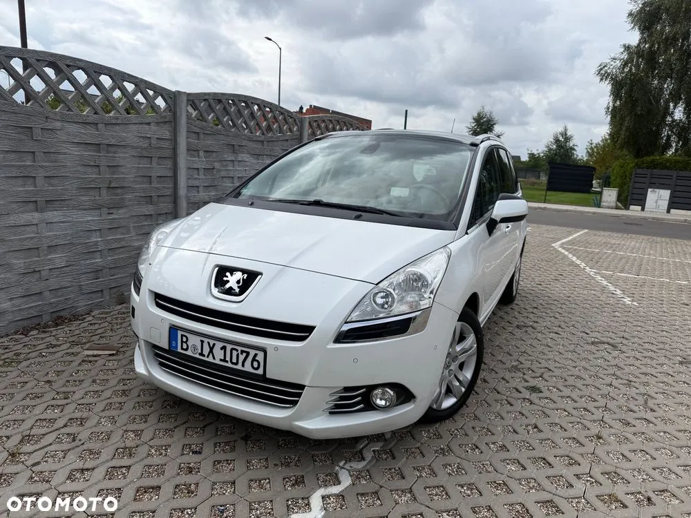 Peugeot 5008 2013 photo 2