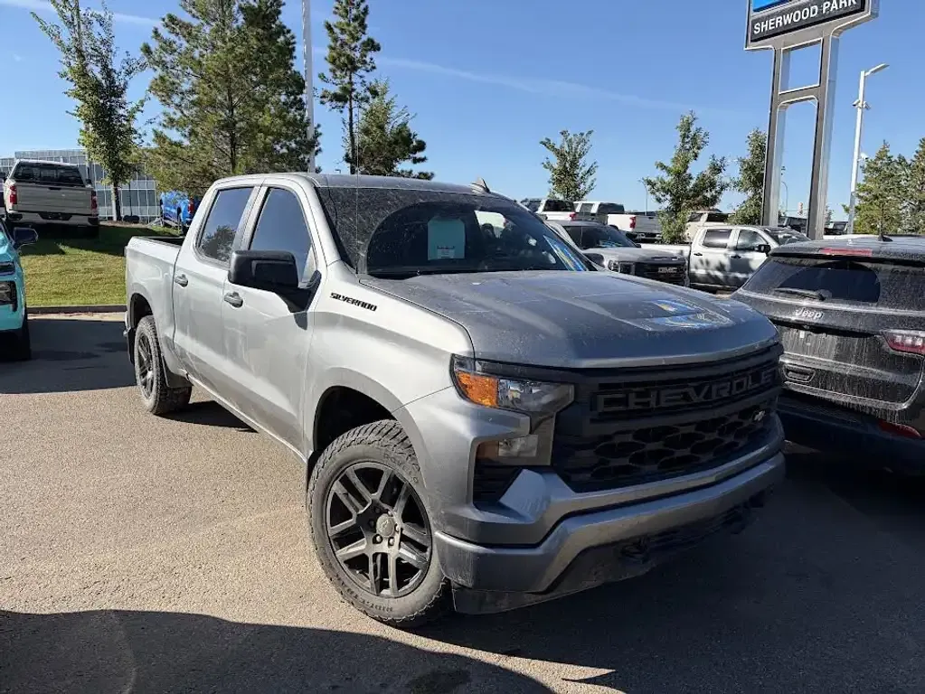 Chevrolet Silverado 1500 2023 photo 2