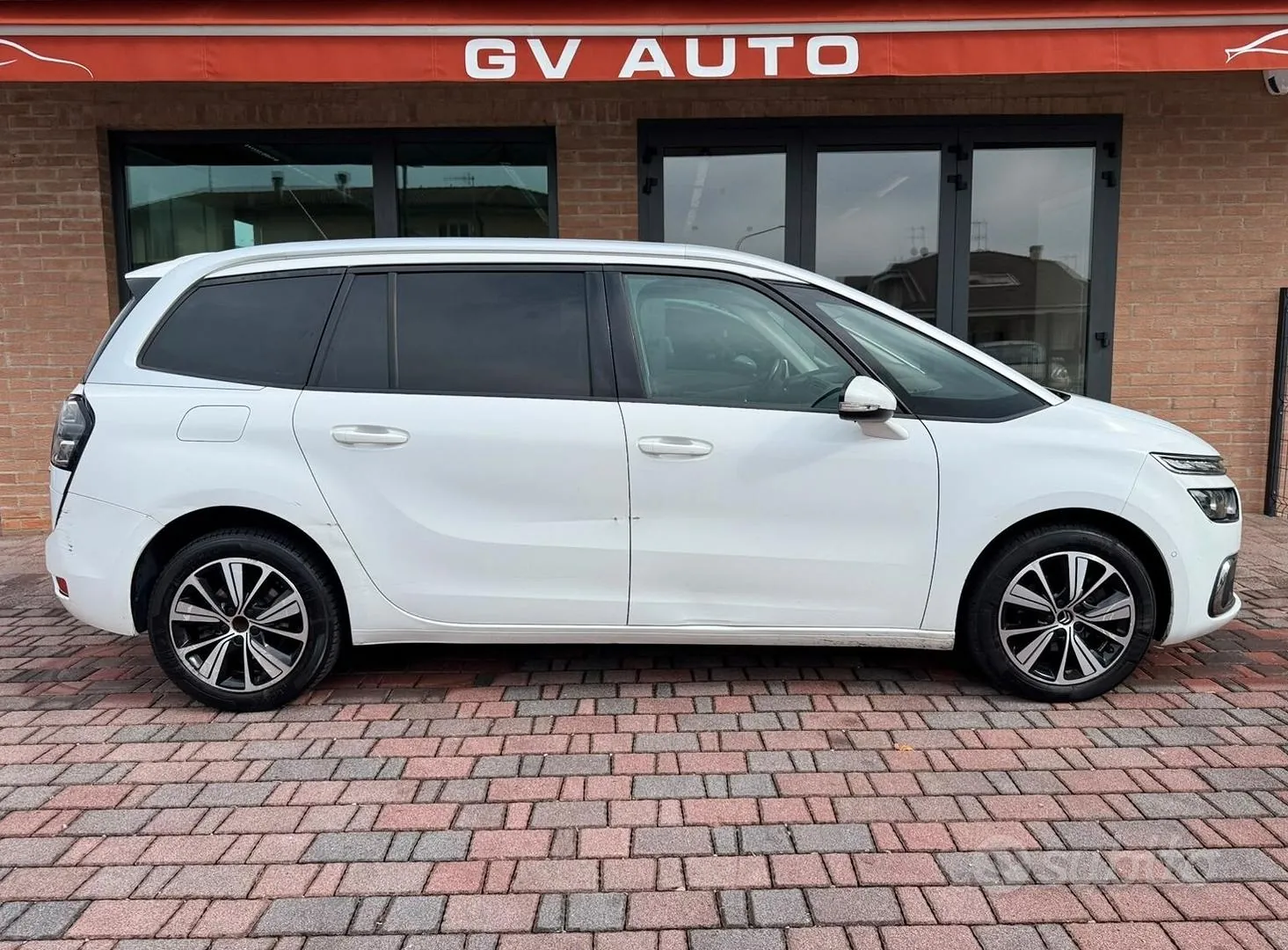 Citroen Grand C4 Picasso 2017 photo 4