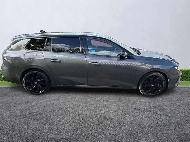Vauxhall Astra 2023 photo 3