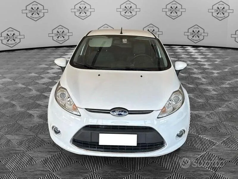 Ford Fiesta 2012 photo 5