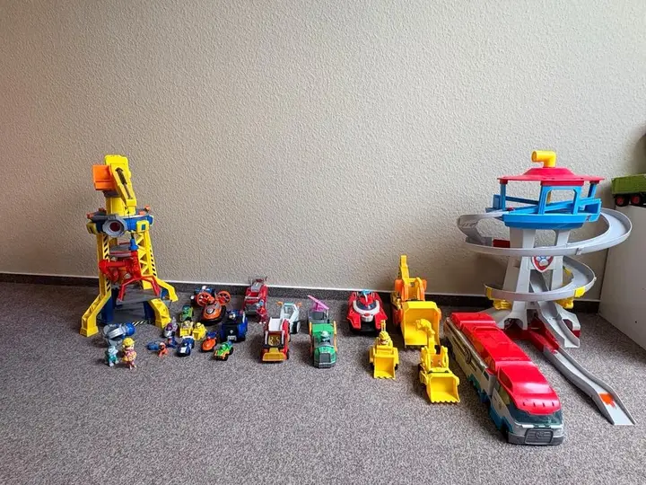 Paw Patrol Zentrale Set Figuren/Autos Etc.