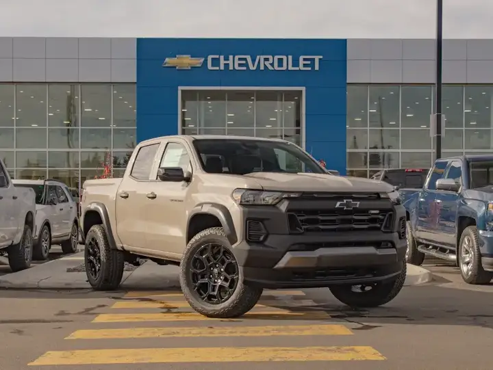 Chevrolet Colorado 2026 photo 2