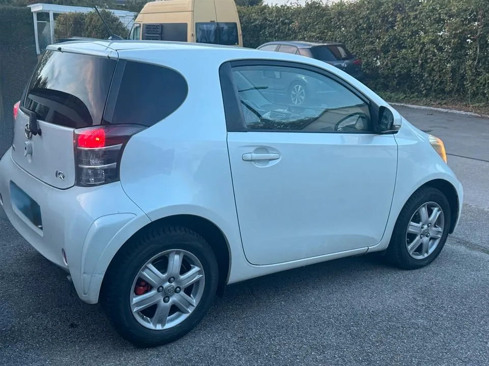 Toyota Iq