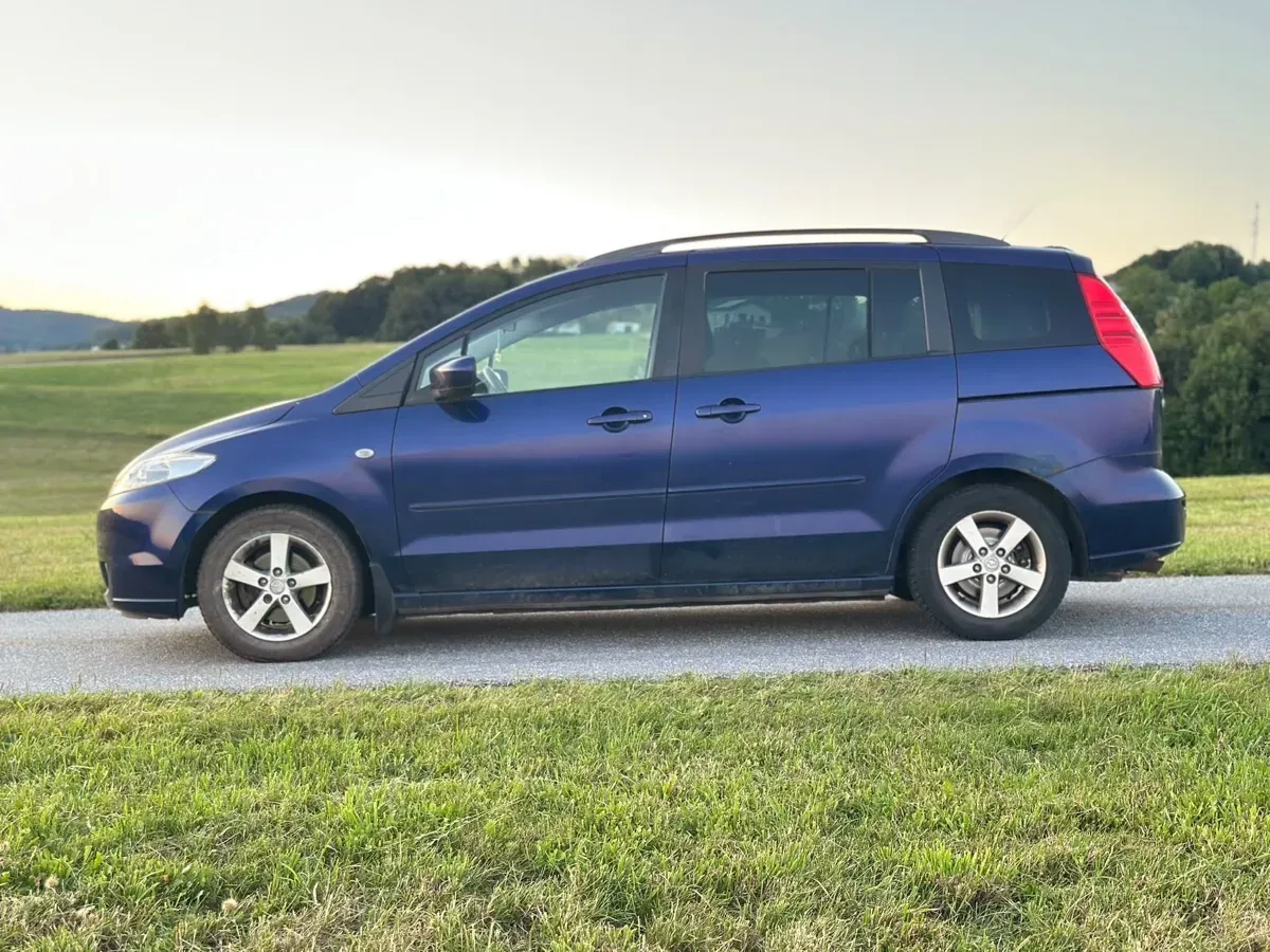 Mazda Mazda5 2007 photo 3