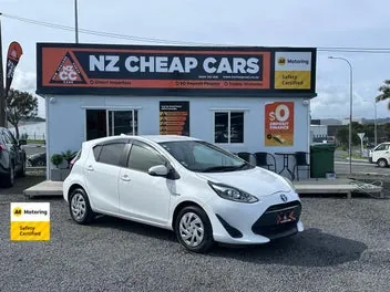 Toyota Aqua 2018 photo 2