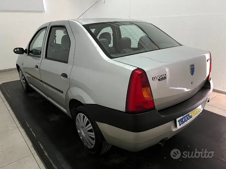 Dacia Logan 2006 photo 2